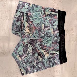 Lululemon Shorts with pockets!